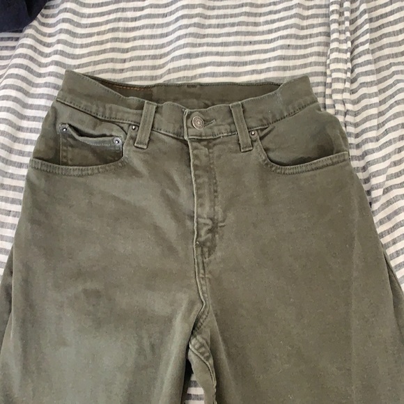 Vintage Levi 550s in army green - Picture 2 of 3